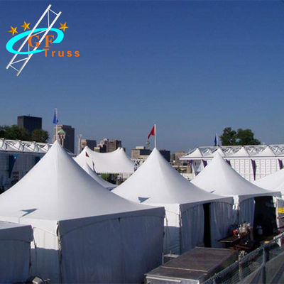 La tenda all'aperto del baldacchino del partito di evento di nozze con i muri laterali impermeabilizza